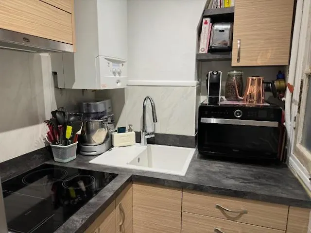 Appartement Haussmannien Lumineux, 2 Chambres.